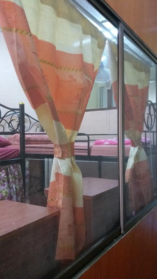 Hostel Lucky House Chiang Mai Zewnętrze zdjęcie