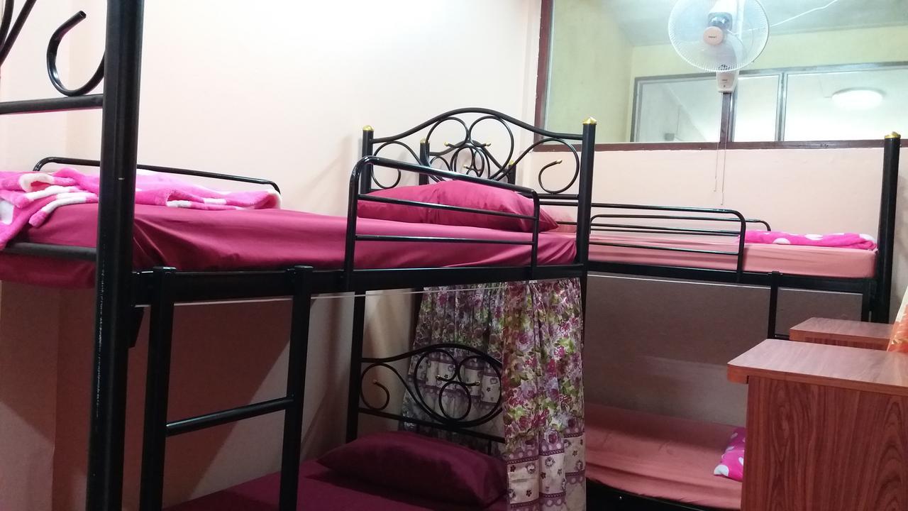 Hostel Lucky House Chiang Mai Zewnętrze zdjęcie