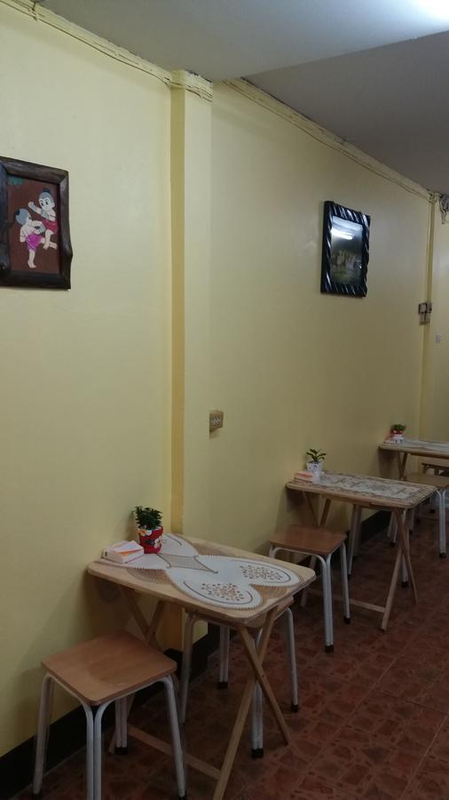 Hostel Lucky House Chiang Mai Zewnętrze zdjęcie