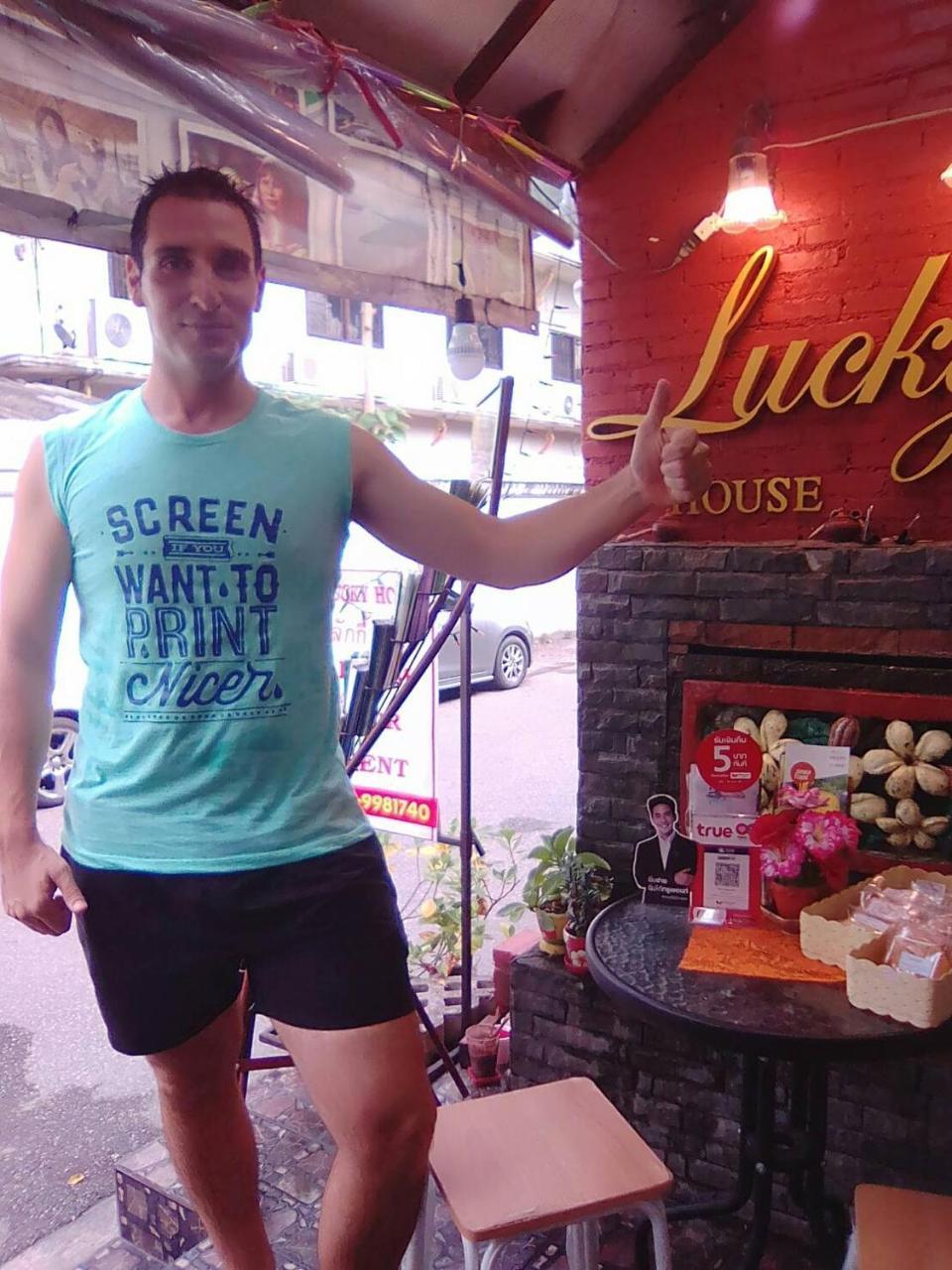 Hostel Lucky House Chiang Mai Zewnętrze zdjęcie