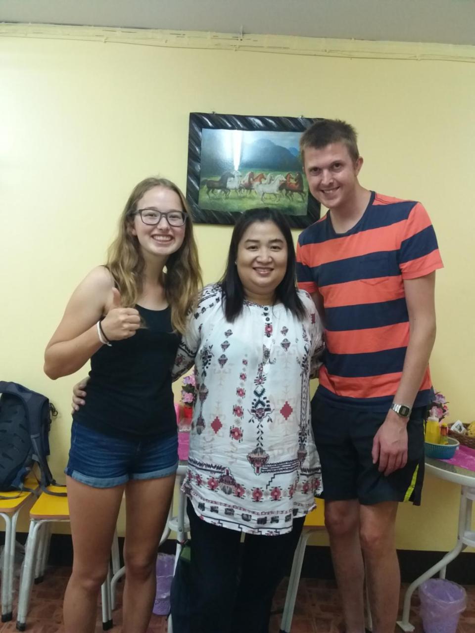 Hostel Lucky House Chiang Mai Zewnętrze zdjęcie